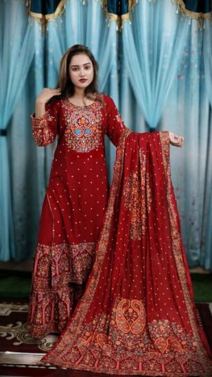 Three pices এর ছবি