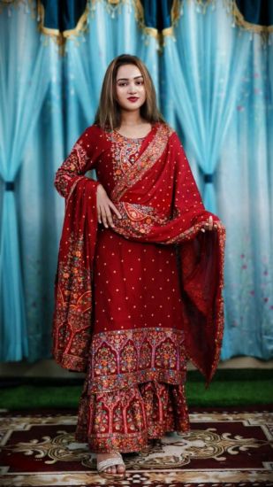 Three pices এর ছবি