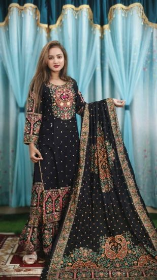 Three pices এর ছবি